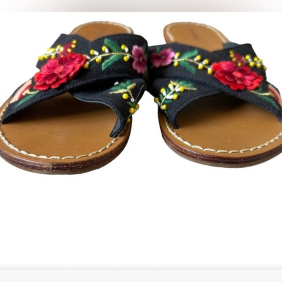 Soludos floral and beaded cross strap sandals - Picture 6 of 6